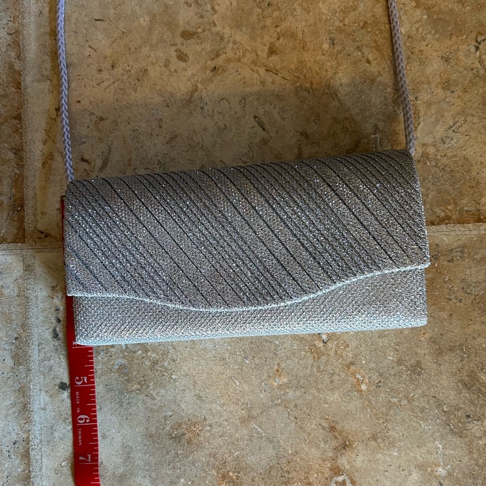 EVENING PURSE/CLUTCH  (NWOT) - Picture 6 of 8